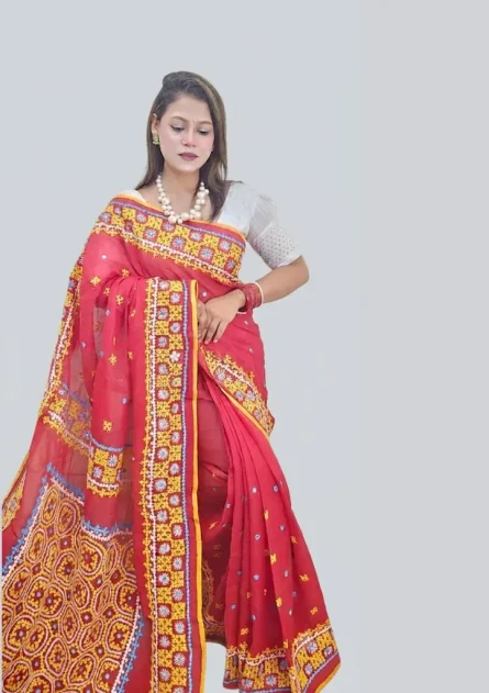 পিওর তাত কটন এ হাতের কাজের গুজরাটি শাড়ি - Image 3